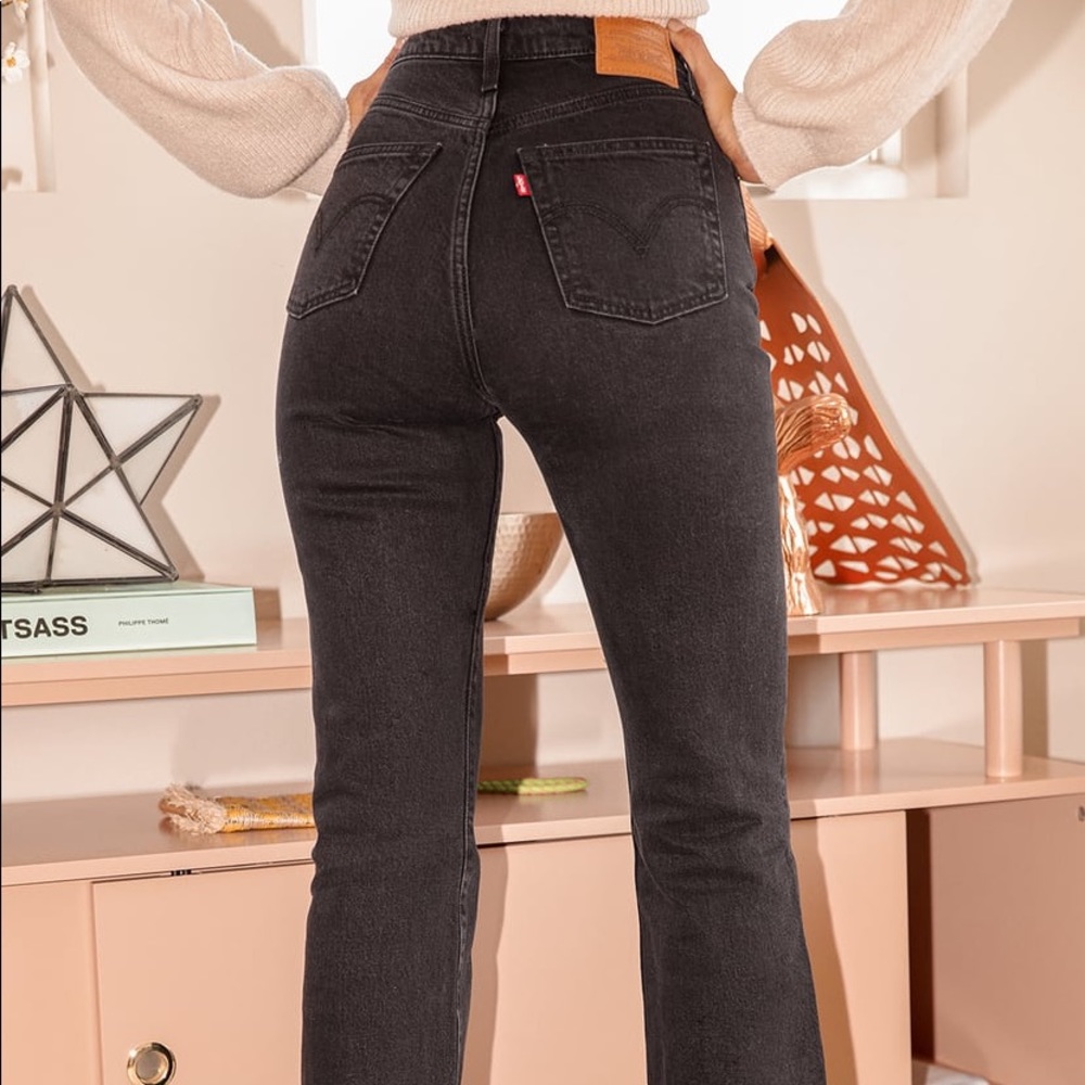 Levi's® Premium RIBCAGE BOOTCUT WOMEN'S JEANS - Picture 4 of 15
